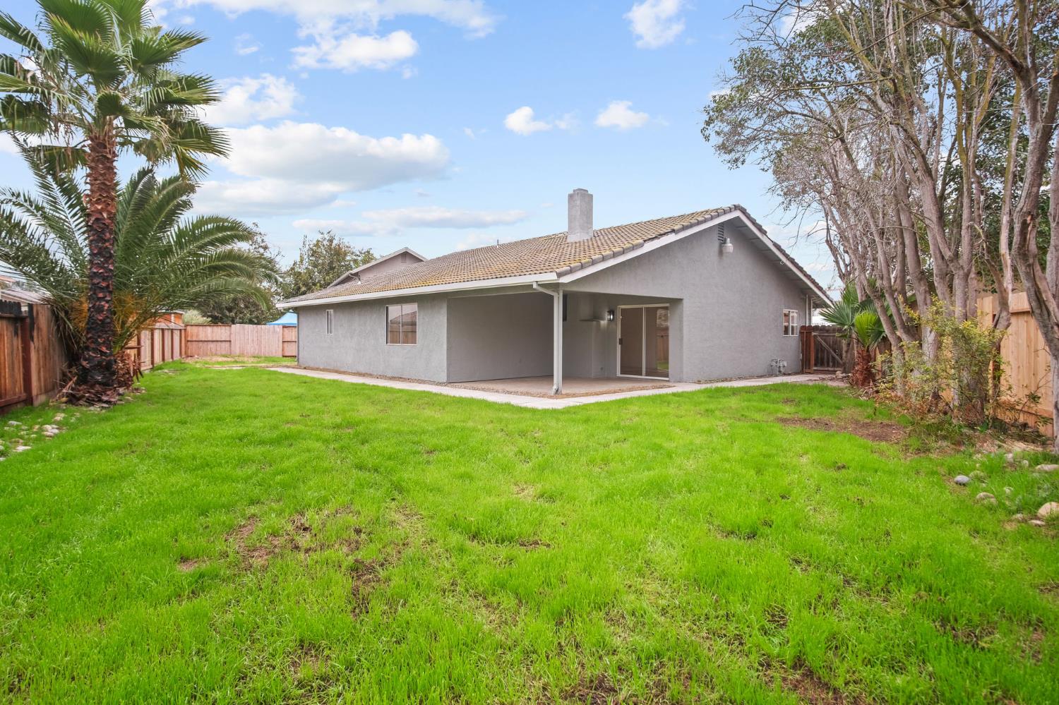 1010 Acaciawood Ct, Los Banos, CA 93635