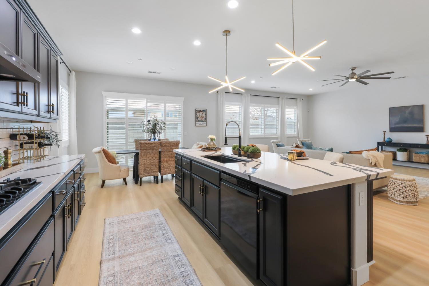 2545 Ava Julianna Way, Manteca, CA 95337