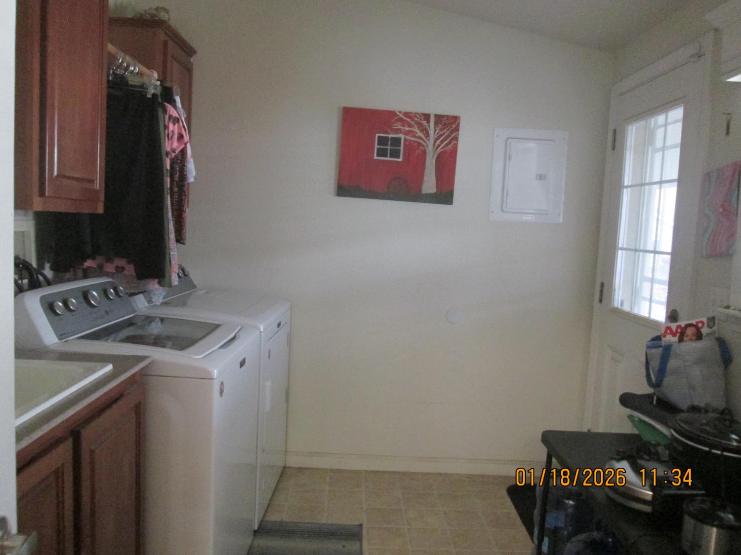 1525 Duke Dr, Livingston, CA 95334