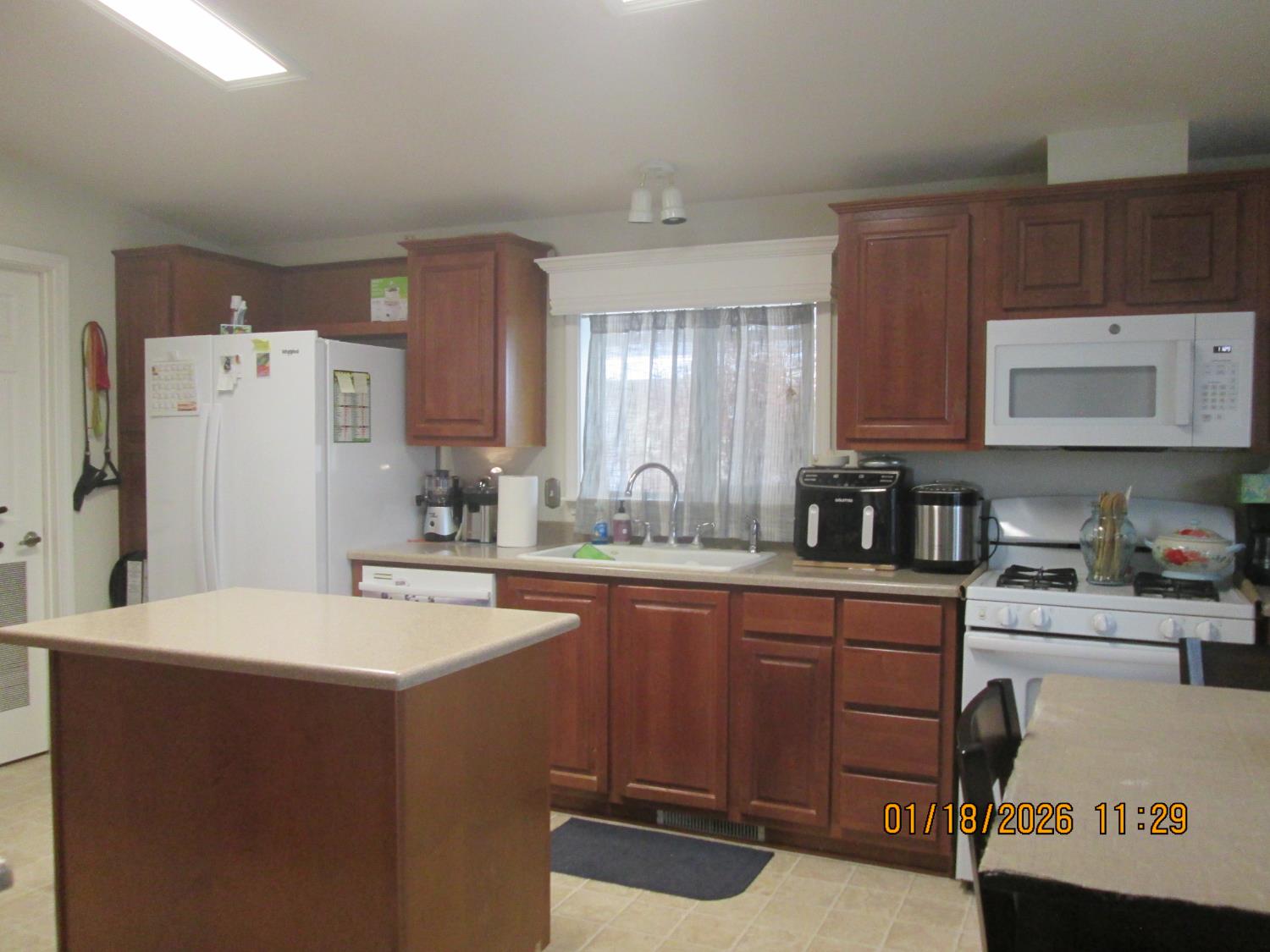 1525 Duke Dr, Livingston, CA 95334