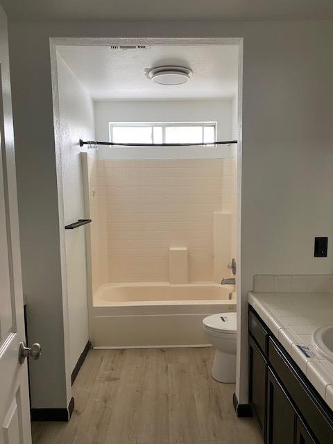 853 Neal Ct, Los Banos, CA 93635