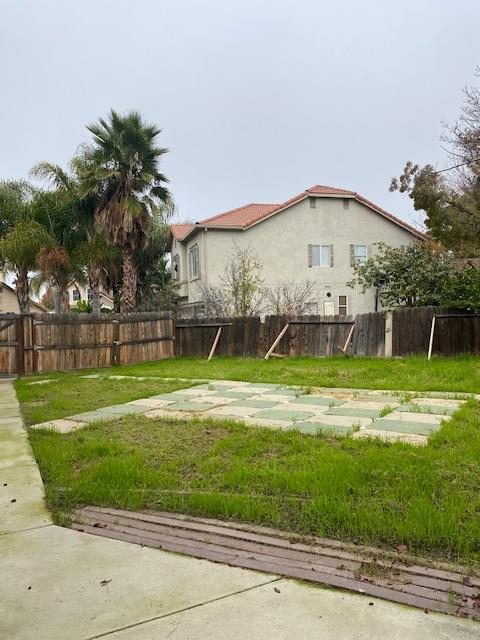 853 Neal Ct, Los Banos, CA 93635