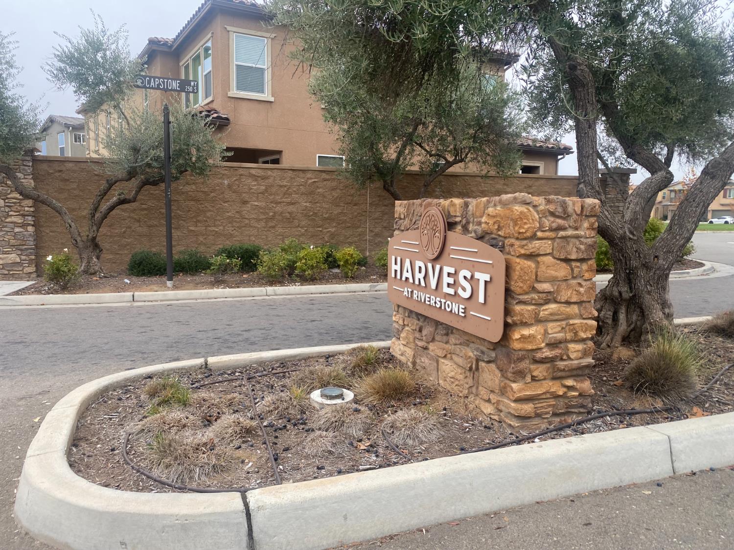 836 W Winchell Way, Madera, CA 93636