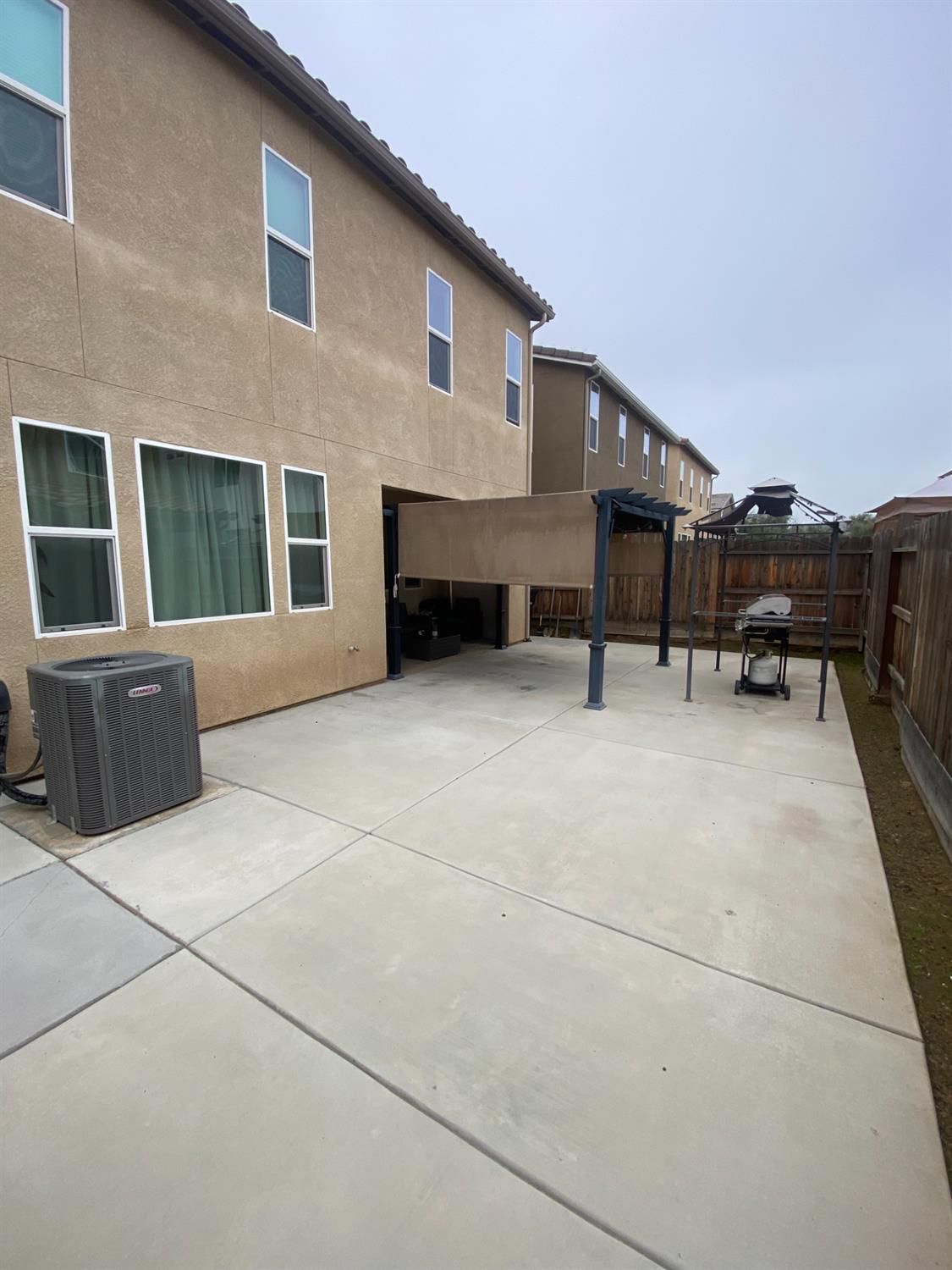 836 W Winchell Way, Madera, CA 93636