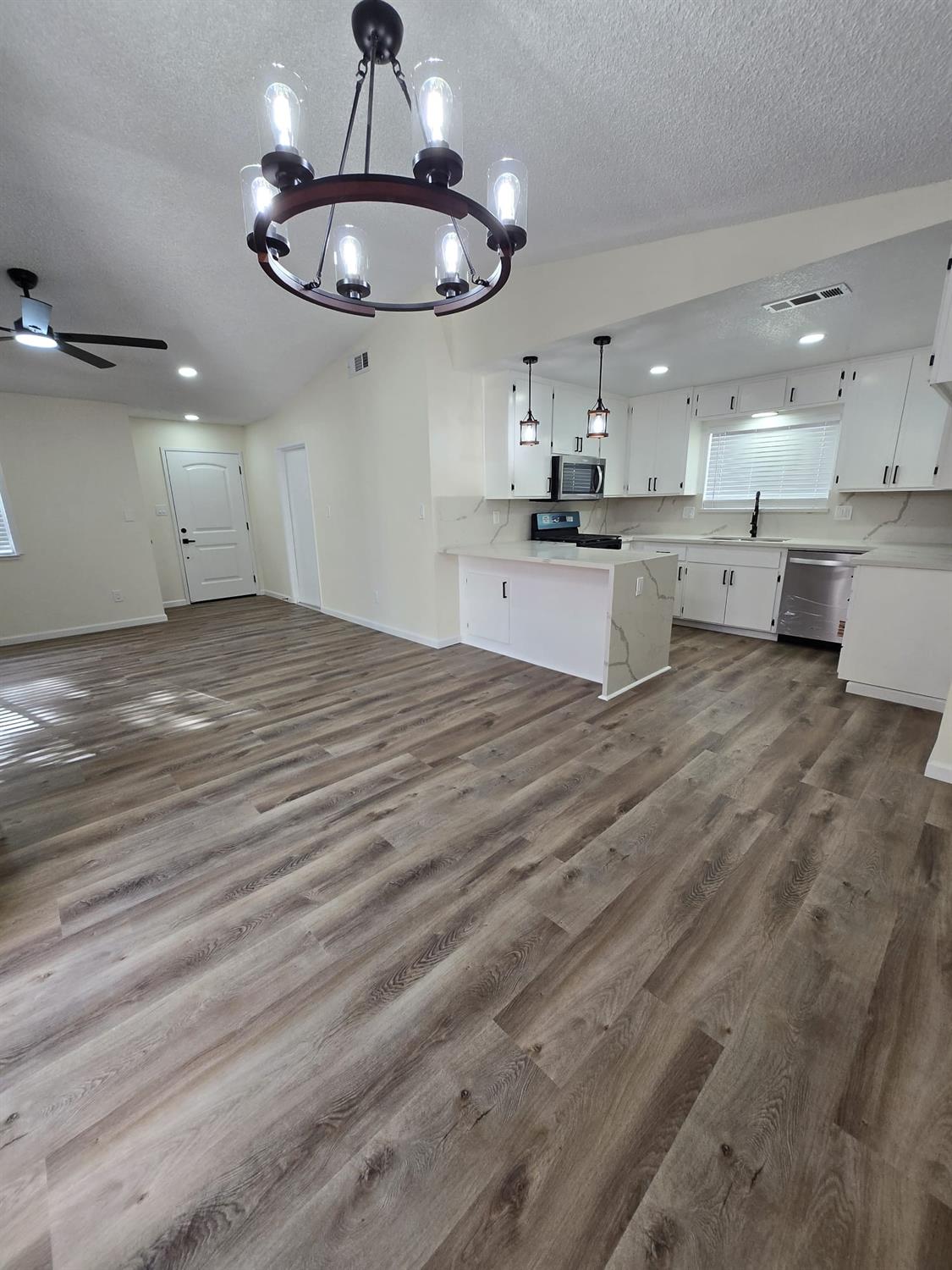 833 Pennington Pl, Modesto, CA 95356