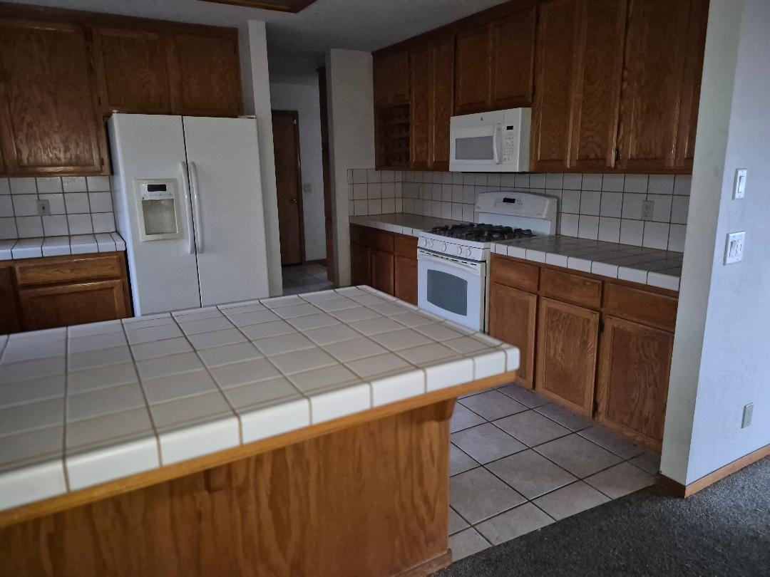 9726 Banderilla Dr, La Grange, CA 95329