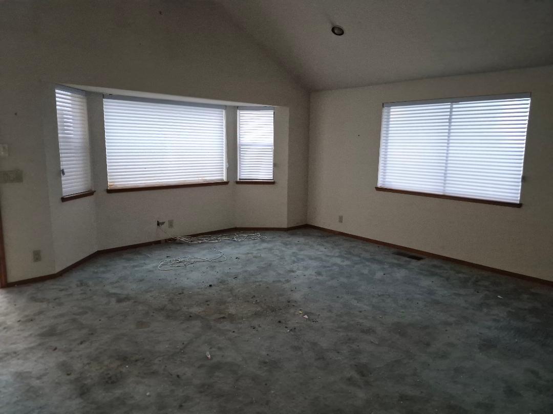 9726 Banderilla Dr, La Grange, CA 95329