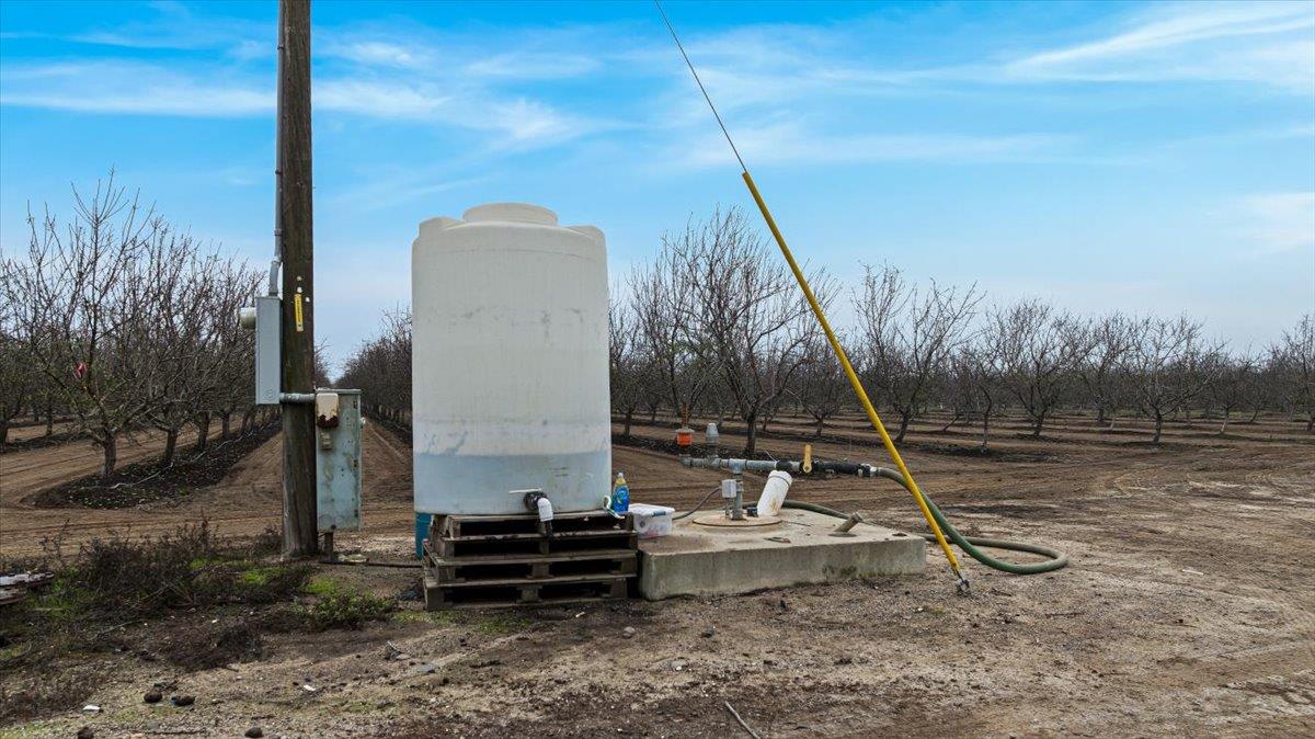 20339 Sexton Rd, Escalon, CA 95320