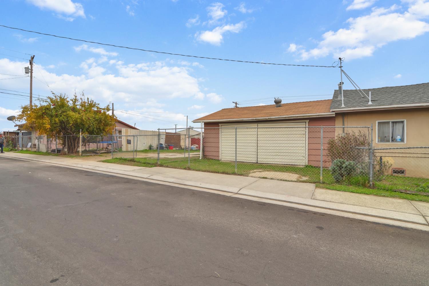 212 El Paso Ave, Modesto, CA 95351