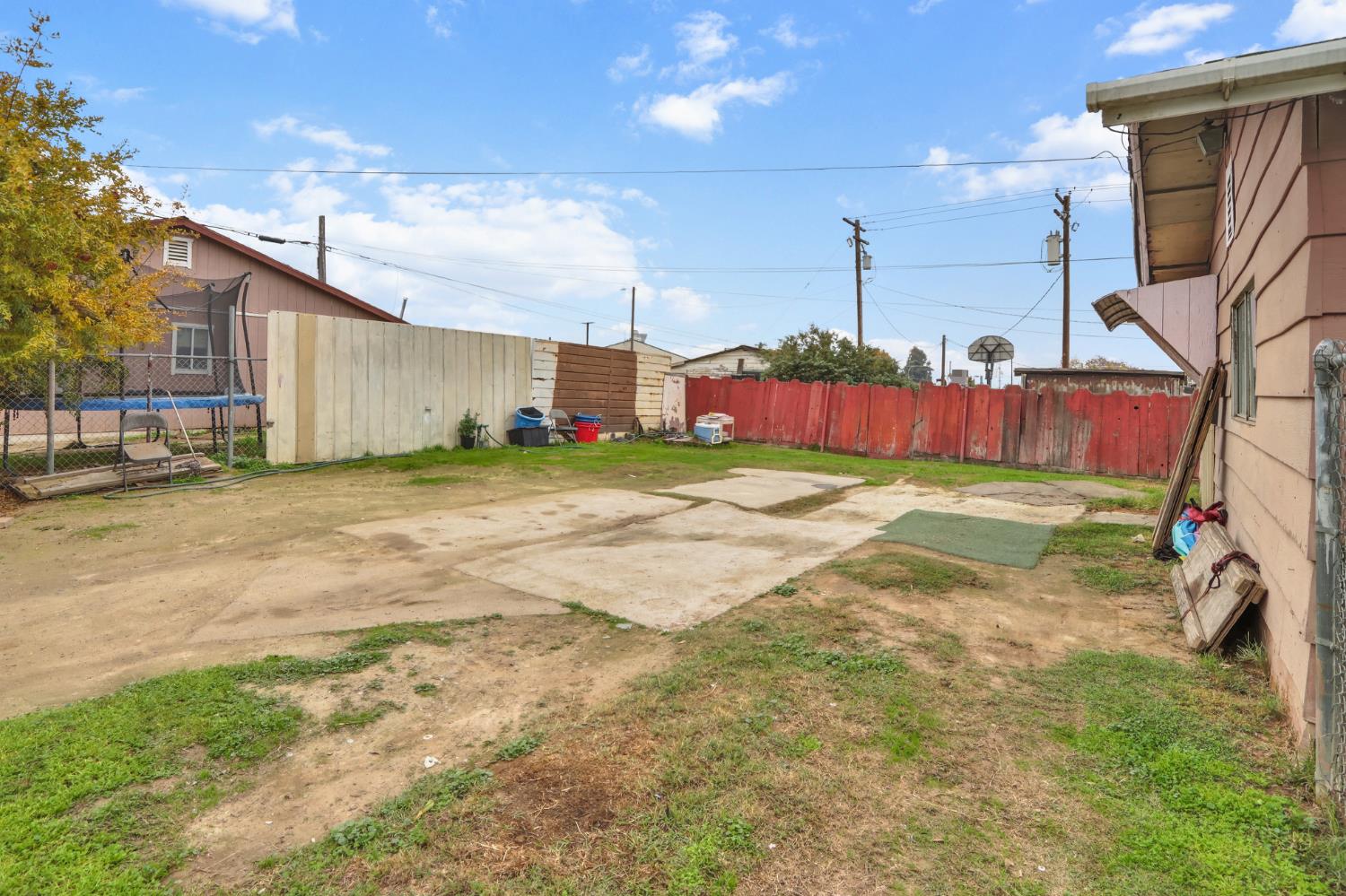 212 El Paso Ave, Modesto, CA 95351