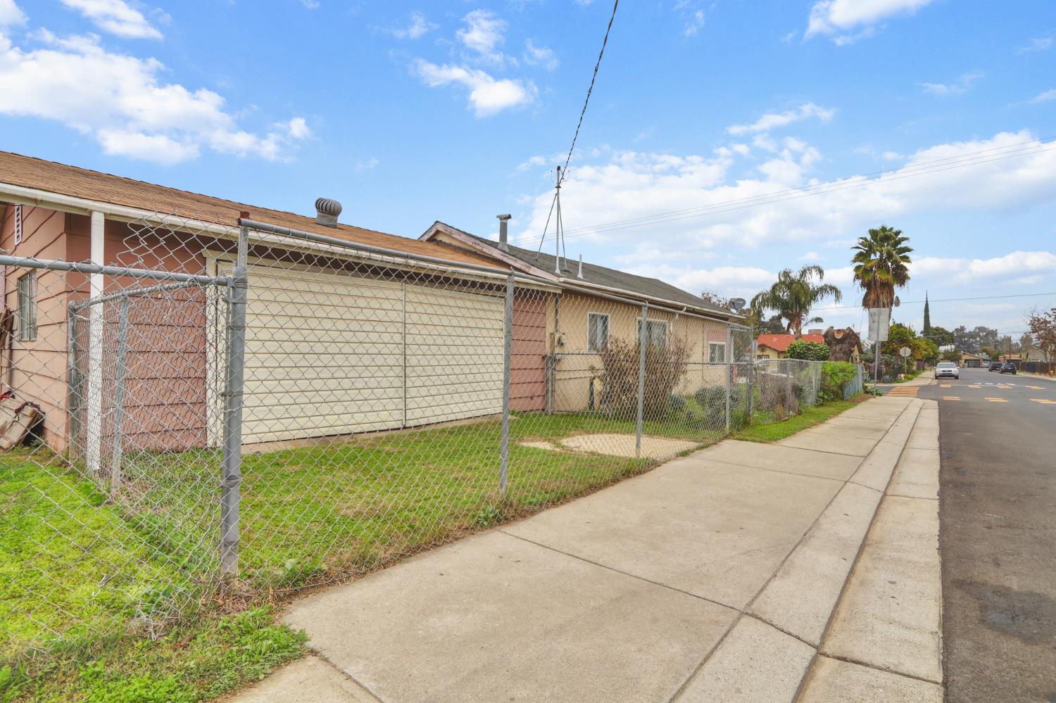 212 El Paso Ave, Modesto, CA 95351