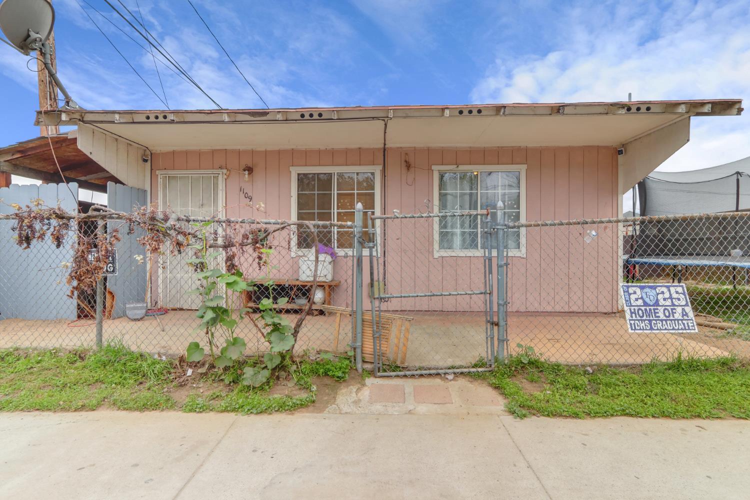 212 El Paso Ave, Modesto, CA 95351