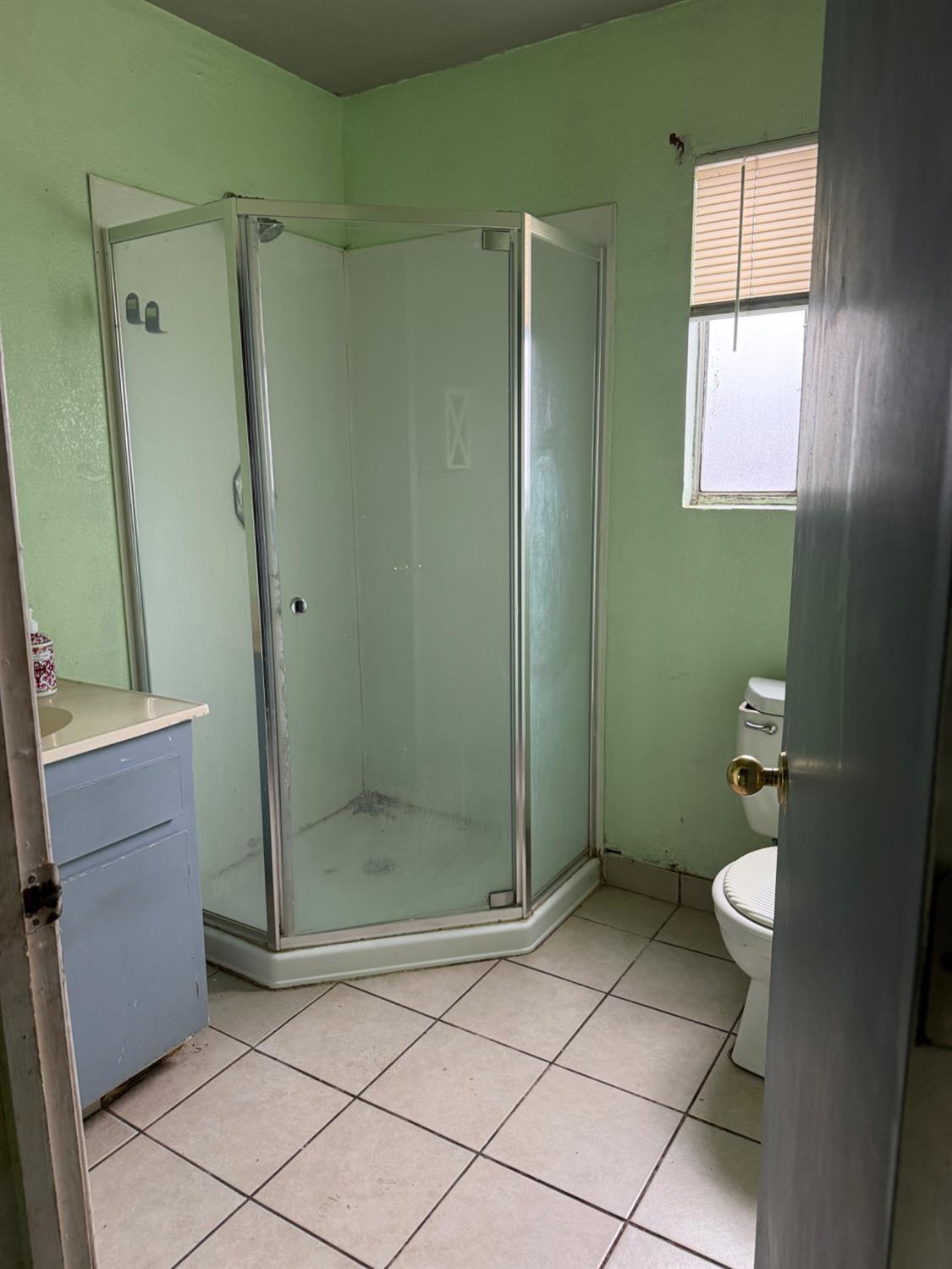 212 El Paso Ave, Modesto, CA 95351