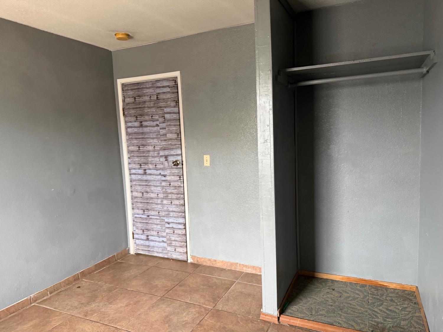 212 El Paso Ave, Modesto, CA 95351