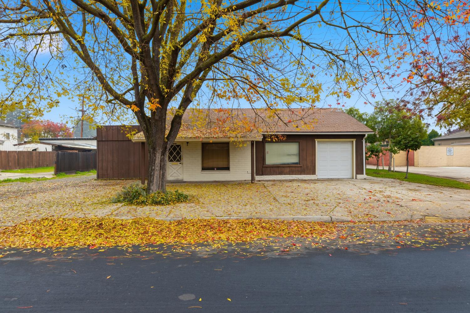 930 Virginia Ave, Modesto, CA 95350