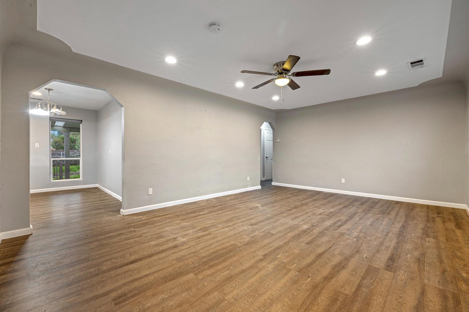 1820 Julian Ave, Modesto, CA 95354