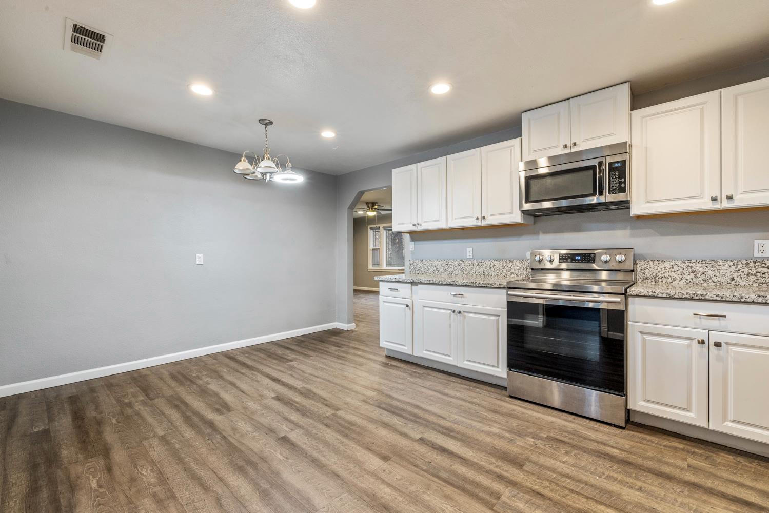 1820 Julian Ave, Modesto, CA 95354