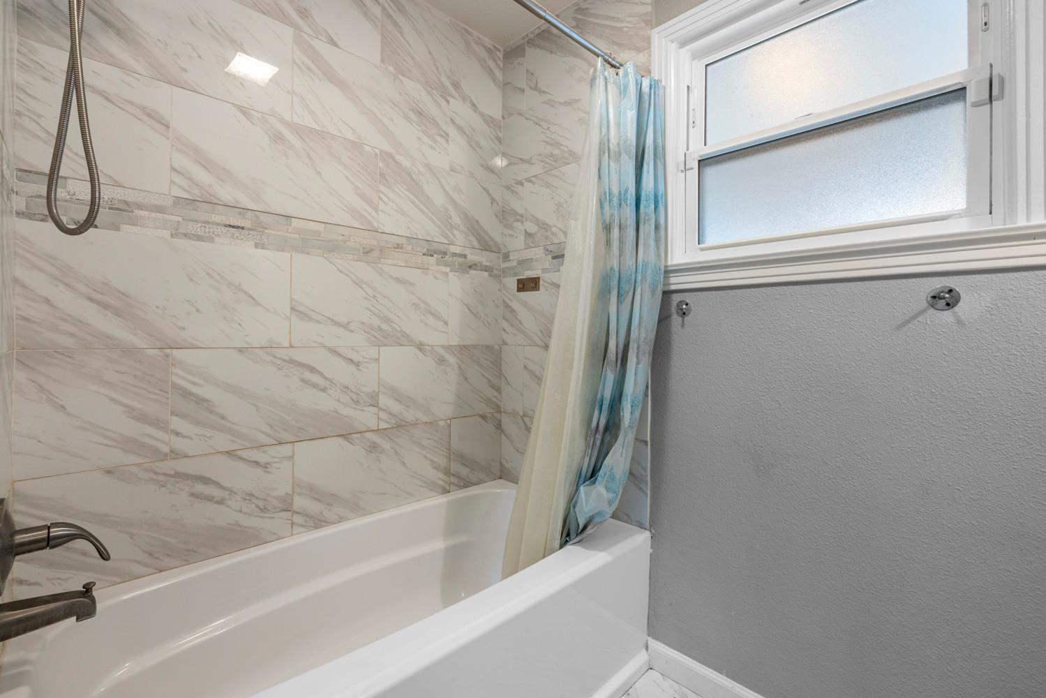 1820 Julian Ave, Modesto, CA 95354