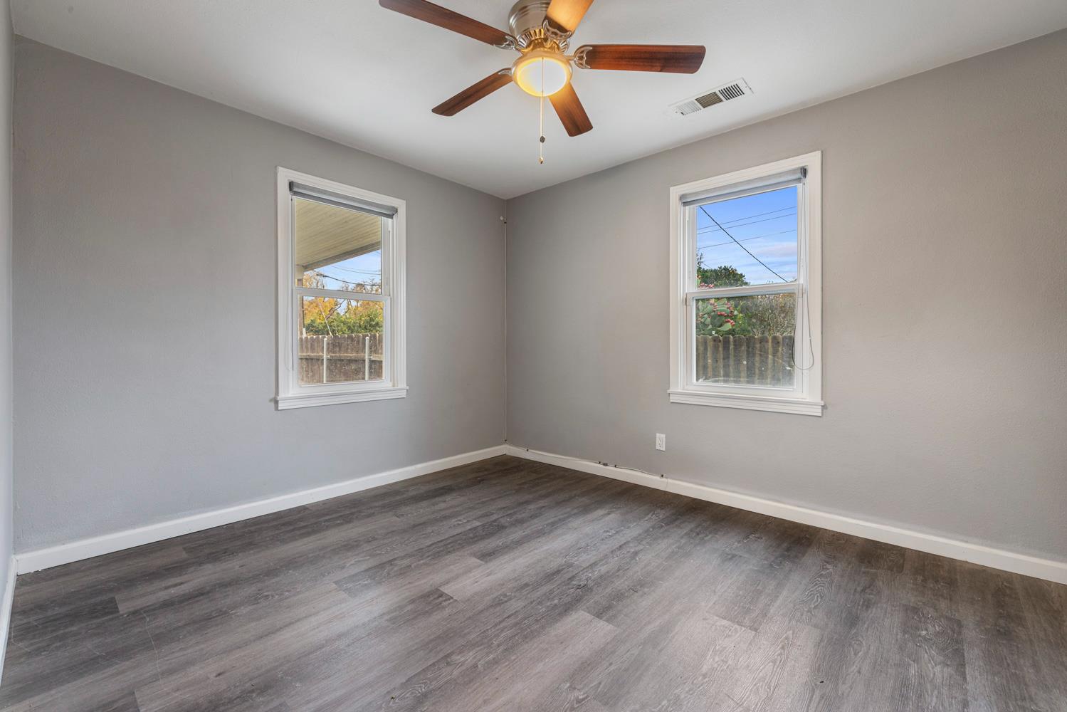 1820 Julian Ave, Modesto, CA 95354