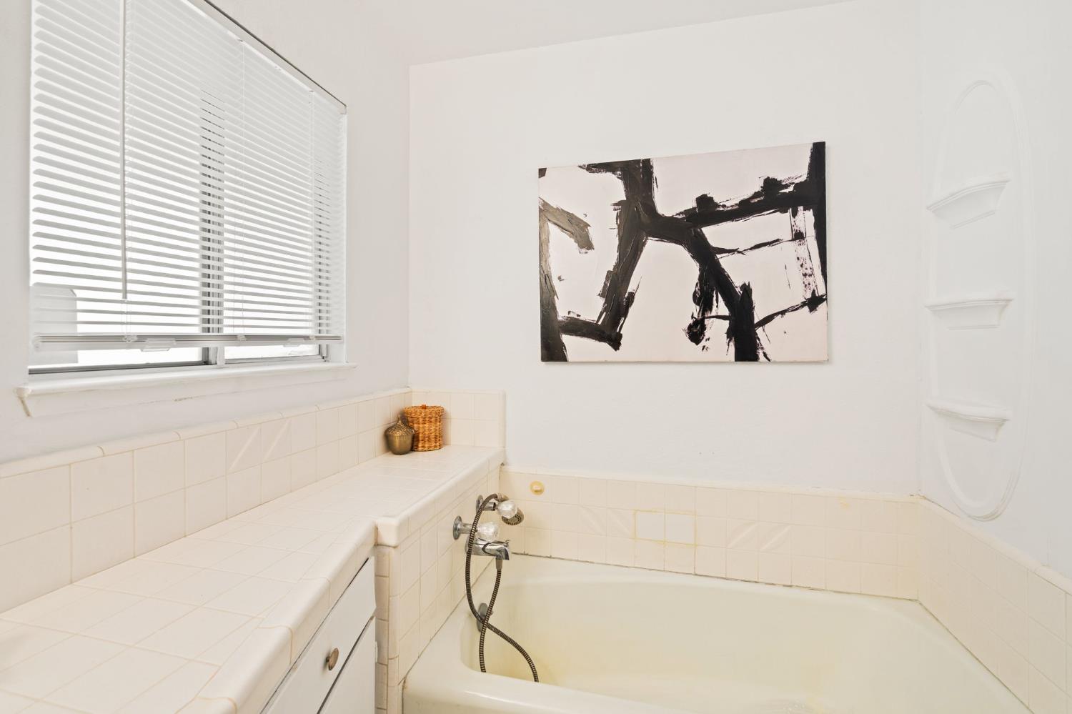 1609 Angelene Dr, Modesto, CA 95355