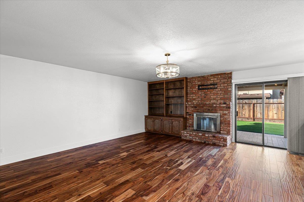 2117 Manitoba Ct, Modesto, CA 95356