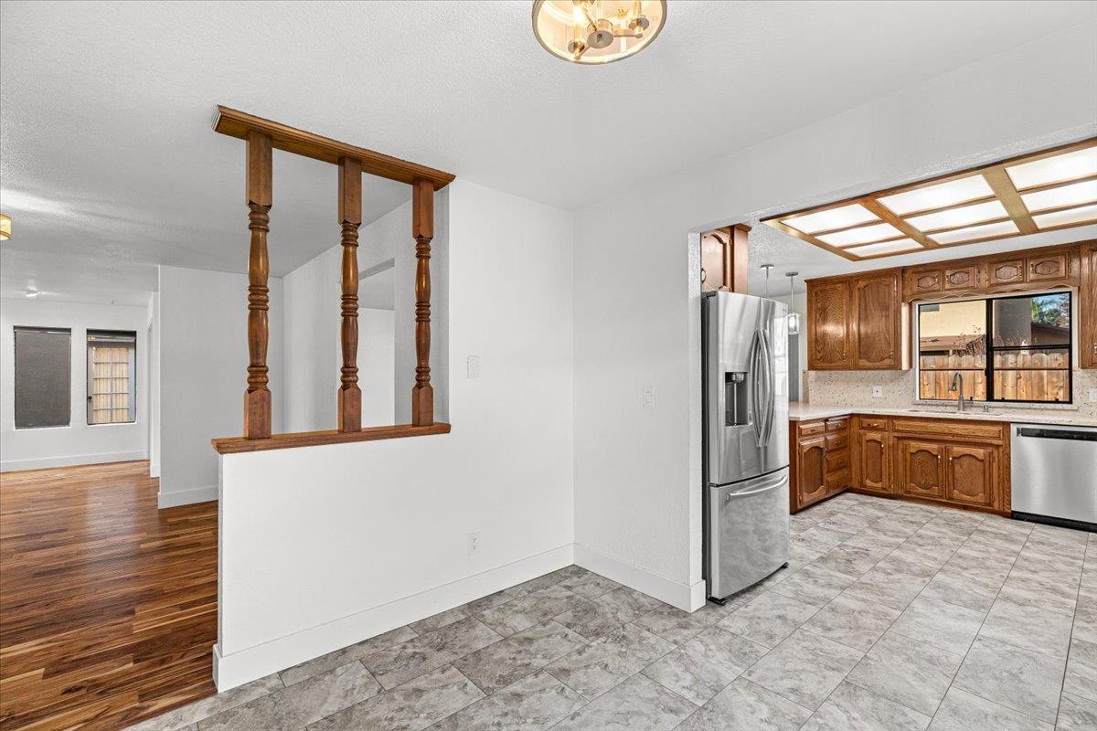 2117 Manitoba Ct, Modesto, CA 95356