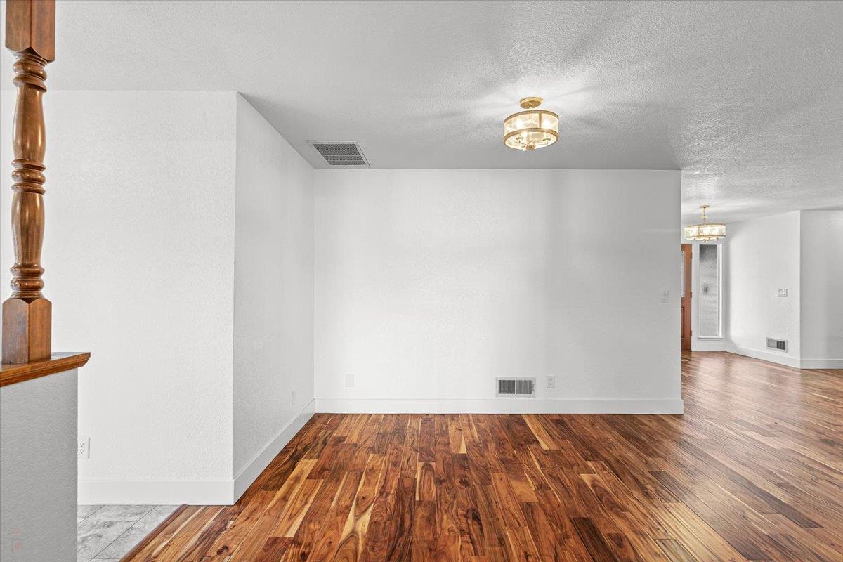 2117 Manitoba Ct, Modesto, CA 95356