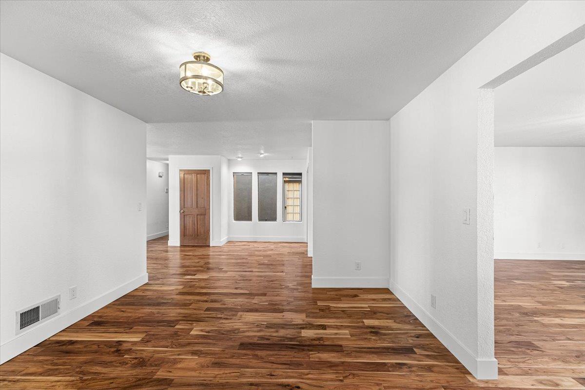 2117 Manitoba Ct, Modesto, CA 95356