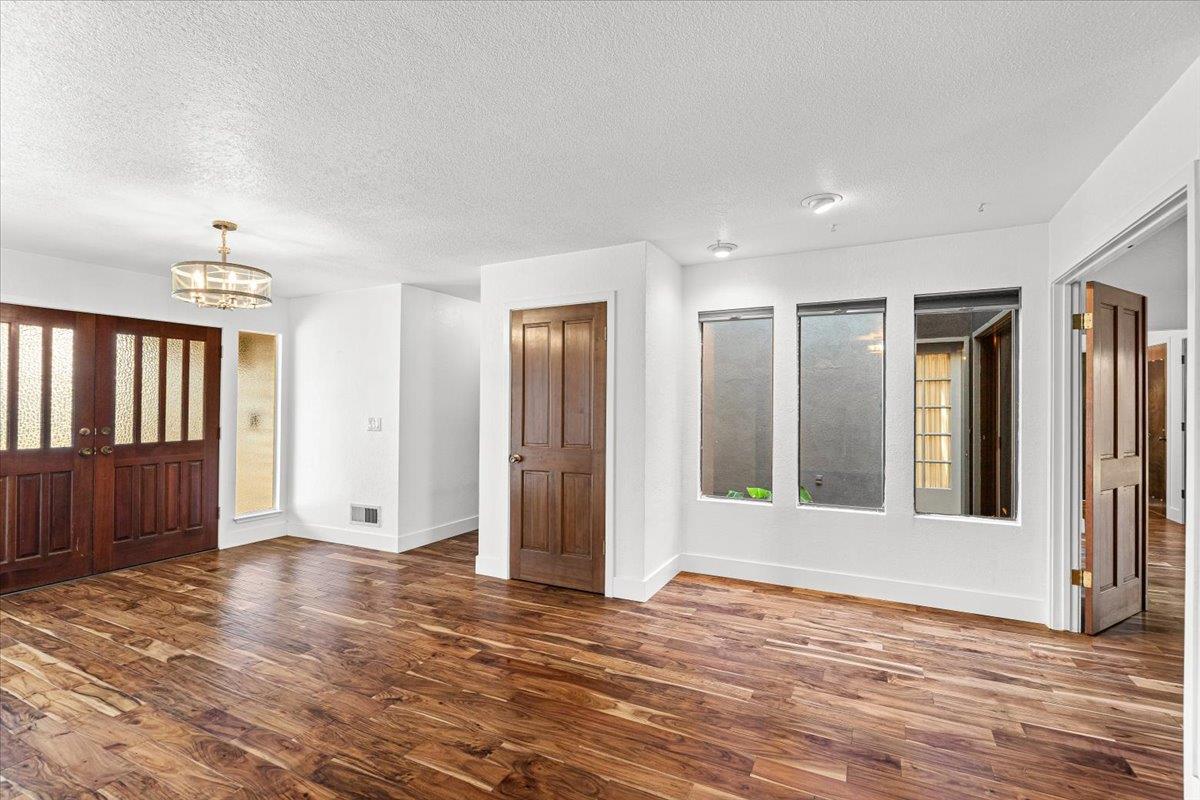 2117 Manitoba Ct, Modesto, CA 95356