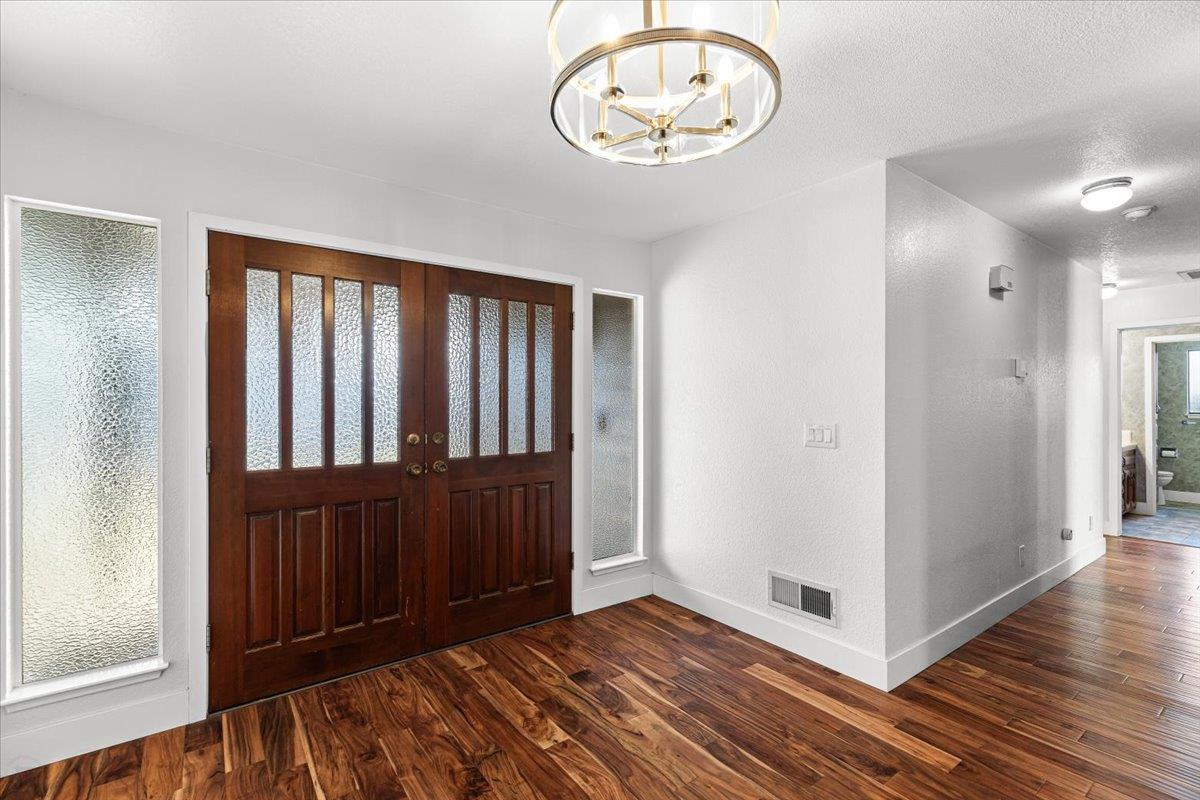 2117 Manitoba Ct, Modesto, CA 95356