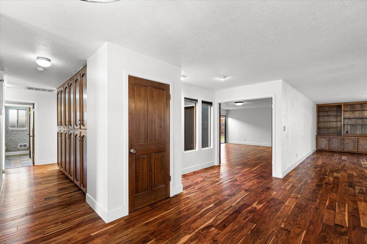 2117 Manitoba Ct, Modesto, CA 95356