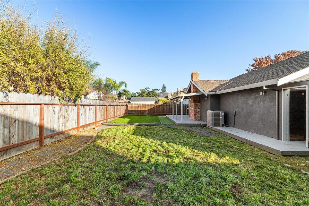 2117 Manitoba Ct, Modesto, CA 95356