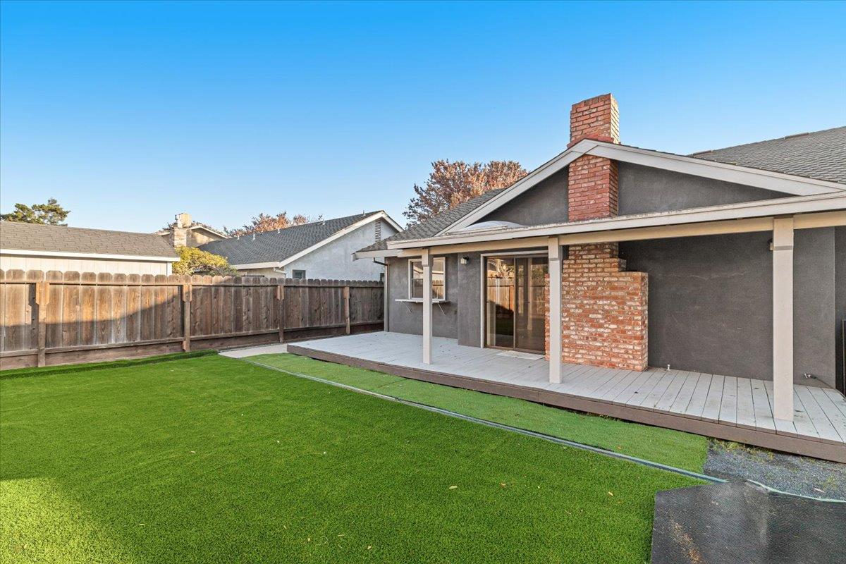 2117 Manitoba Ct, Modesto, CA 95356