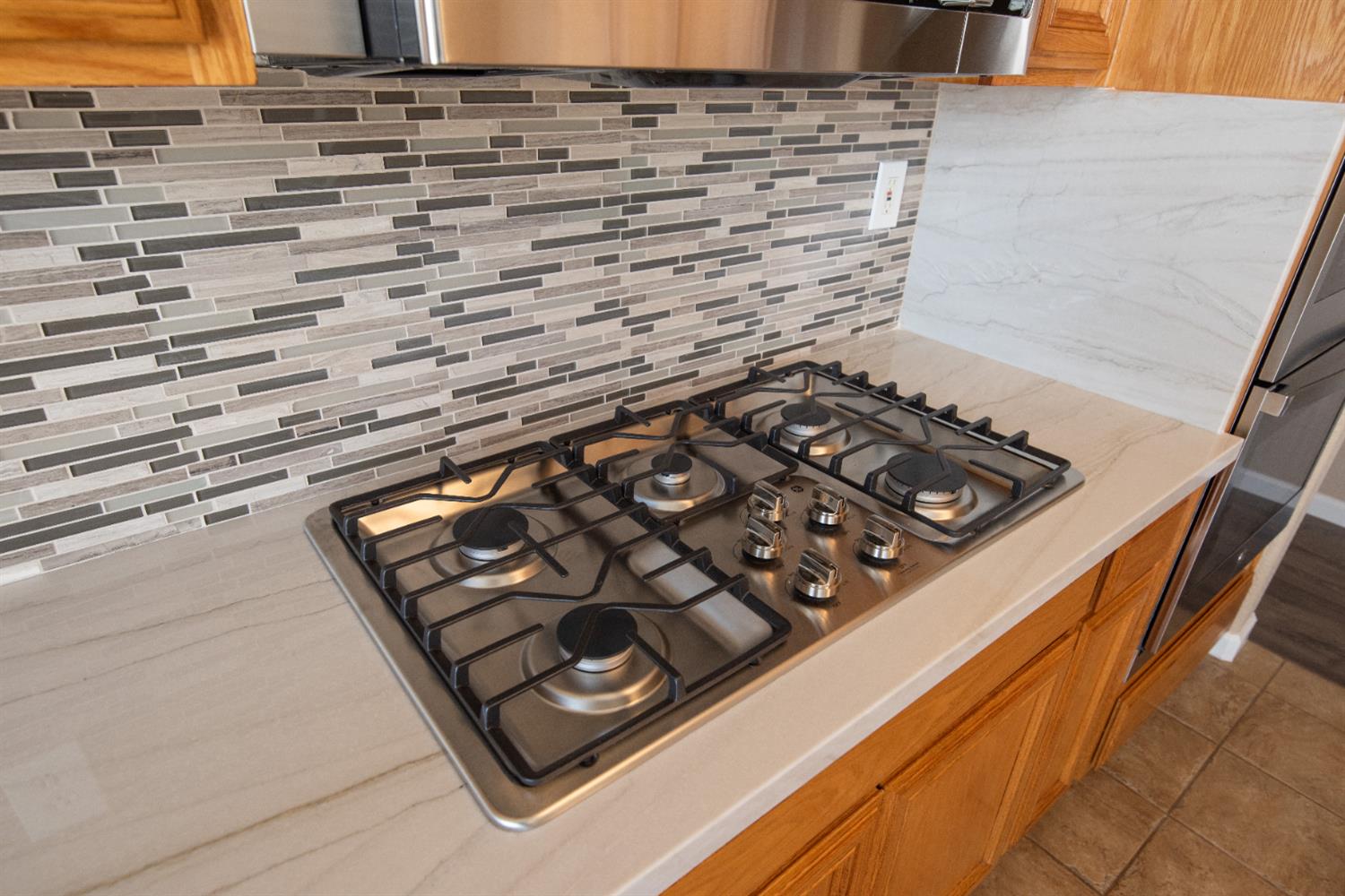 1992 Valenzuela Ct, Manteca, CA 95336