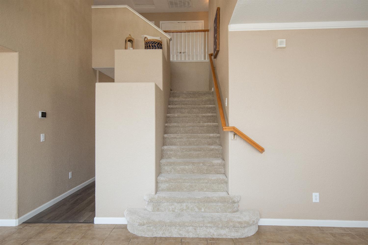 1992 Valenzuela Ct, Manteca, CA 95336