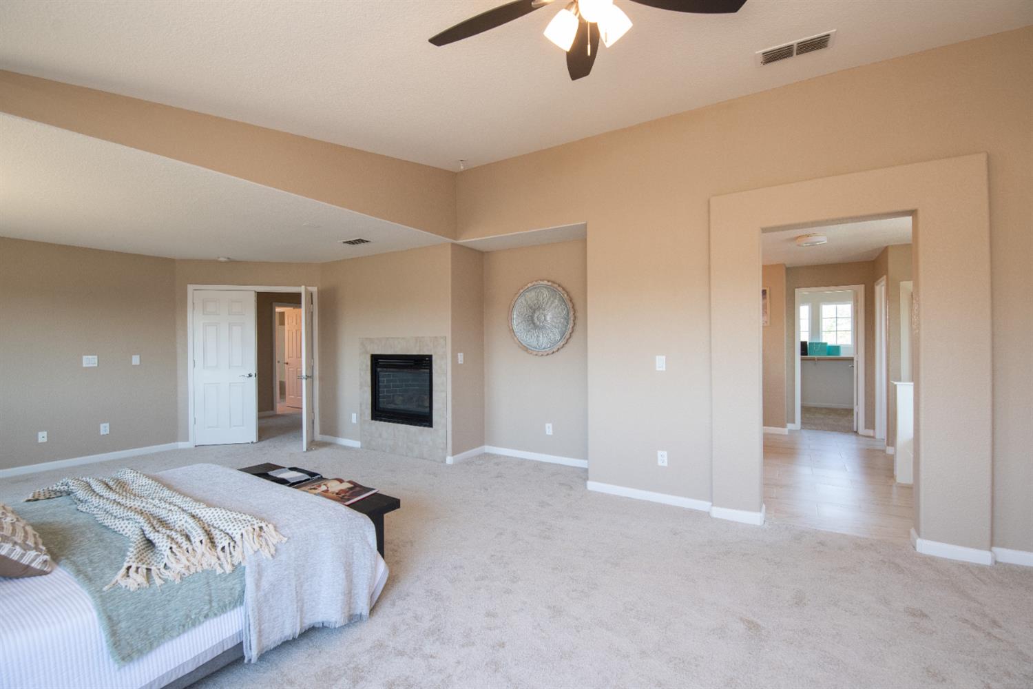 1992 Valenzuela Ct, Manteca, CA 95336