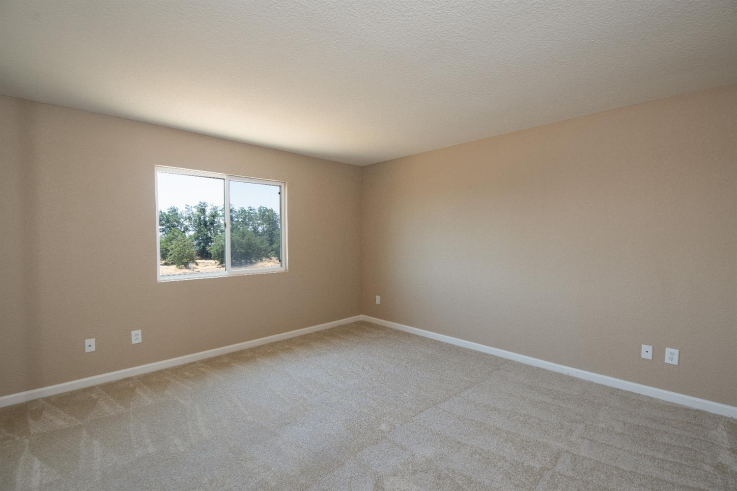 1992 Valenzuela Ct, Manteca, CA 95336