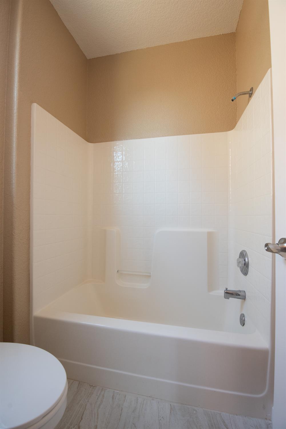 1992 Valenzuela Ct, Manteca, CA 95336