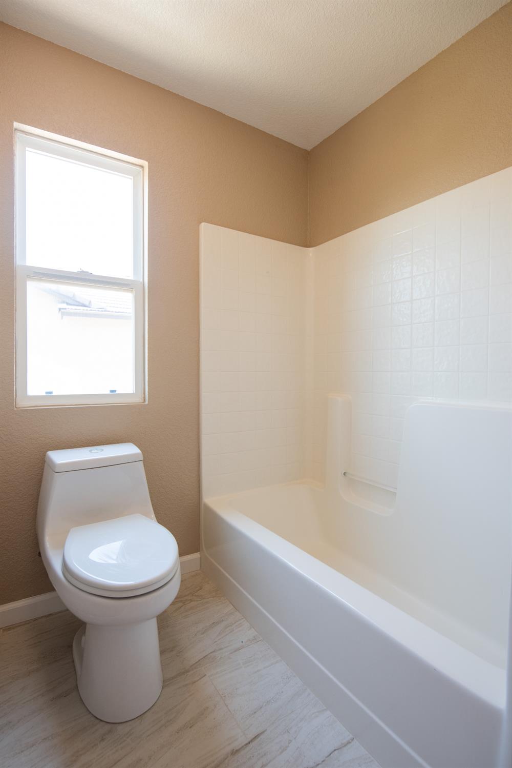 1992 Valenzuela Ct, Manteca, CA 95336