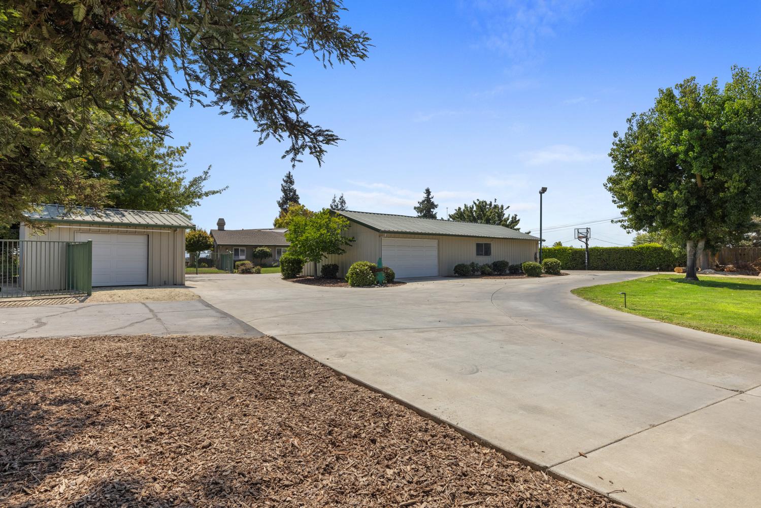 8300 Jantzen Rd, Modesto, CA 95357