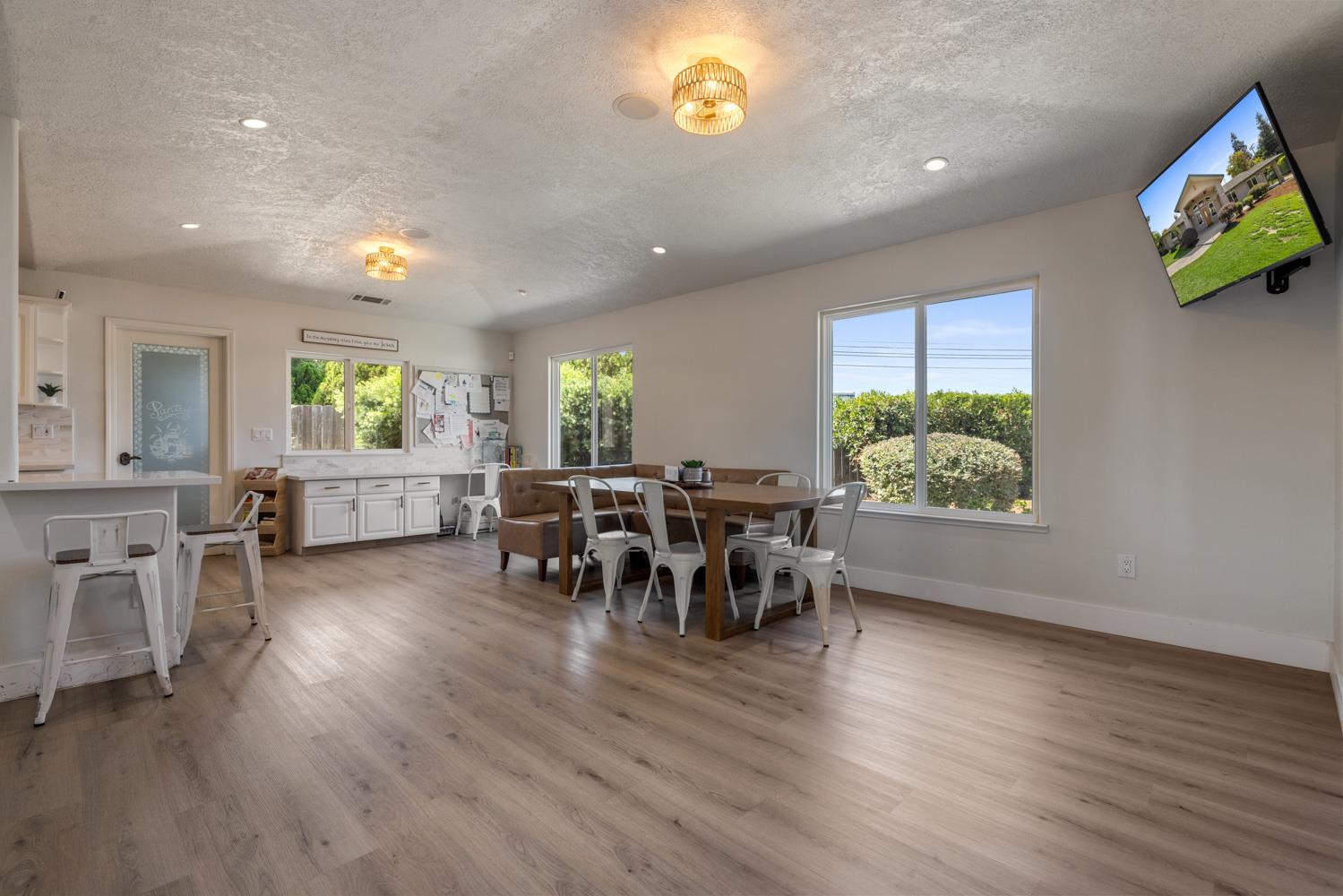 8300 Jantzen Rd, Modesto, CA 95357