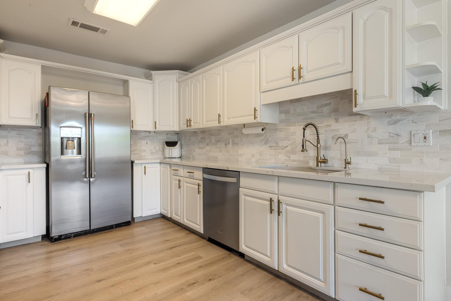 8300 Jantzen Rd, Modesto, CA 95357