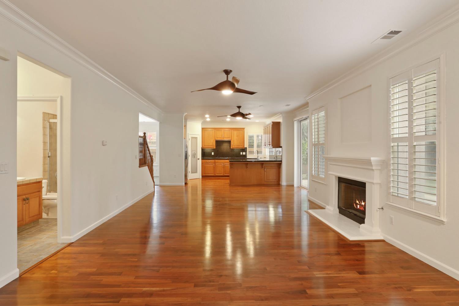 4305 Lourmarin Ln, Modesto, CA 95356