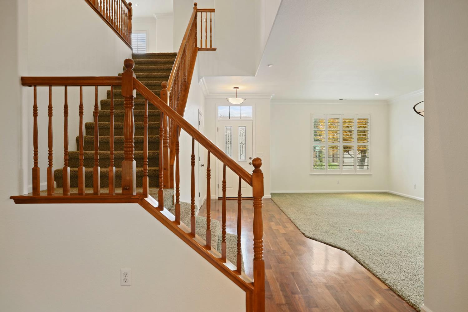 4305 Lourmarin Ln, Modesto, CA 95356