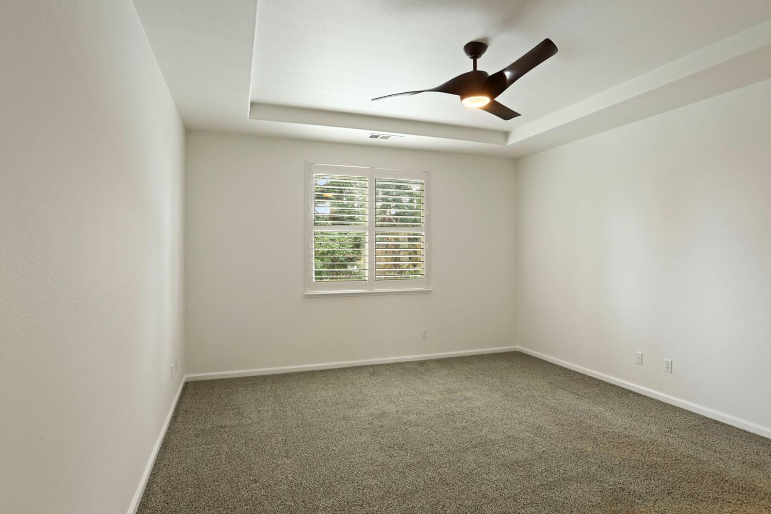 4305 Lourmarin Ln, Modesto, CA 95356