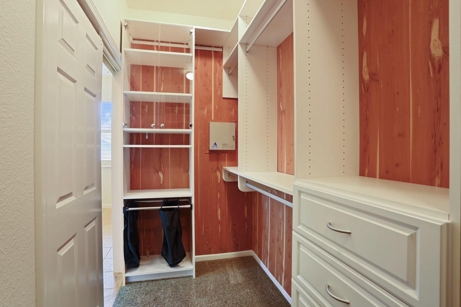 4305 Lourmarin Ln, Modesto, CA 95356