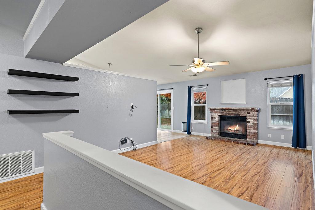 326 Burns Creek Ct, Waterford, CA 95386