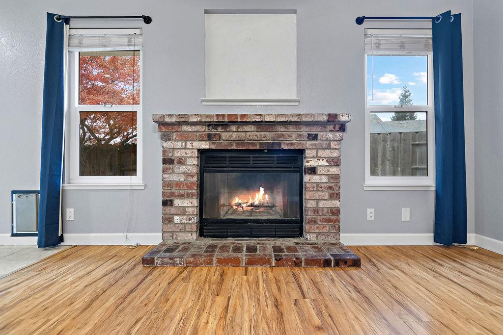 326 Burns Creek Ct, Waterford, CA 95386