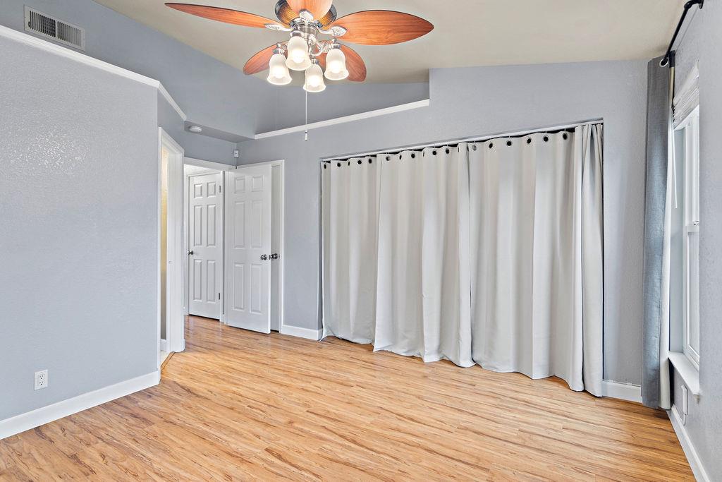 326 Burns Creek Ct, Waterford, CA 95386