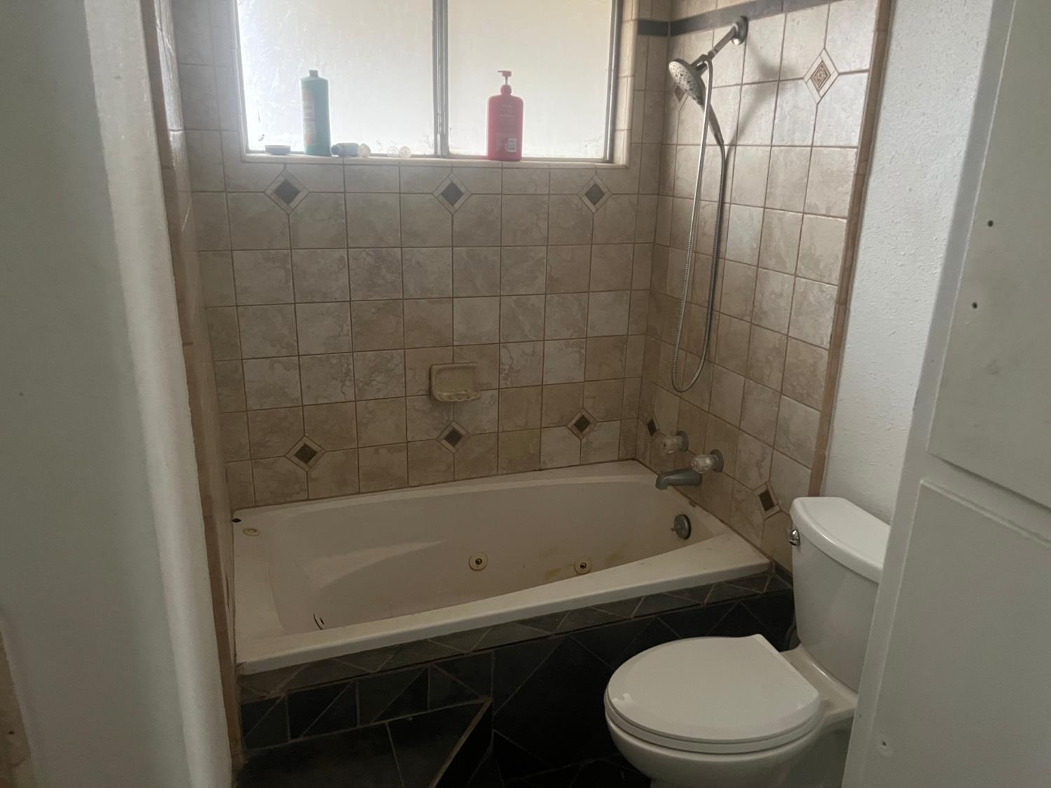 4924 Brooklyn Ct, Modesto, CA 95357